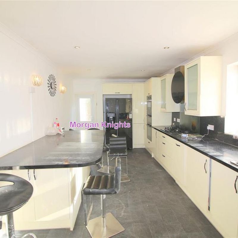 4 bedroom terraced house to rent Upton Park