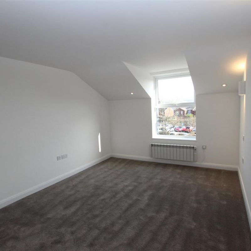 2 bedroom apartment to rent Bromley Cross