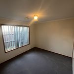 Rent 4 bedroom house in Sale