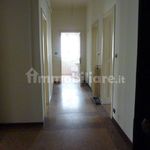 Affitto 4 camera appartamento di 120 m² in Fontaneto d'Agogna