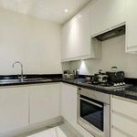 Rent 4 bedroom apartment of 139 m² in Kensington