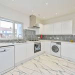 Rent 4 bedroom house of 91 m² in London