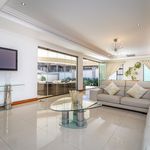 Rent 4 bedroom house of 840 m² in Johannesburg