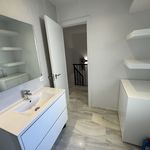 Rent 3 bedroom house of 145 m² in Marbella
