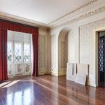 Rent 5 bedroom house of 490 m² in Porto