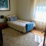 Rent 5 bedroom apartment in Oeiras
