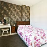 Rent 3 bedroom house in Bromley
