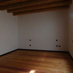 Rent 3 bedroom house of 400 m² in Teolo