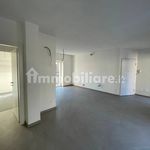 Affitto 3 camera appartamento di 80 m² in Garbagnate Milanese