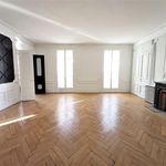 Appartement de 273 m² avec 8 chambre(s) en location à Lyon
