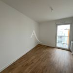 Rent 4 bedroom apartment of 84 m² in LAVALT