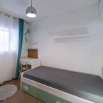 Rent 3 bedroom apartment of 67 m² in València