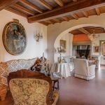 Rent 3 bedroom apartment of 240 m² in Fiesole
