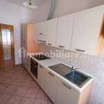 Affitto 4 camera appartamento di 70 m² in Adria