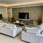 Rent 4 bedroom house of 390 m² in Estepona