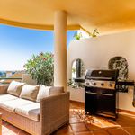 Rent 4 bedroom apartment of 163 m² in Marbella