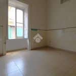 Rent 5 bedroom apartment of 140 m² in Napoli