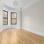 Rent 4 bedroom apartment of 181 m² in New York
