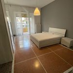 Affitto 1 camera appartamento di 148 m² in Bologna