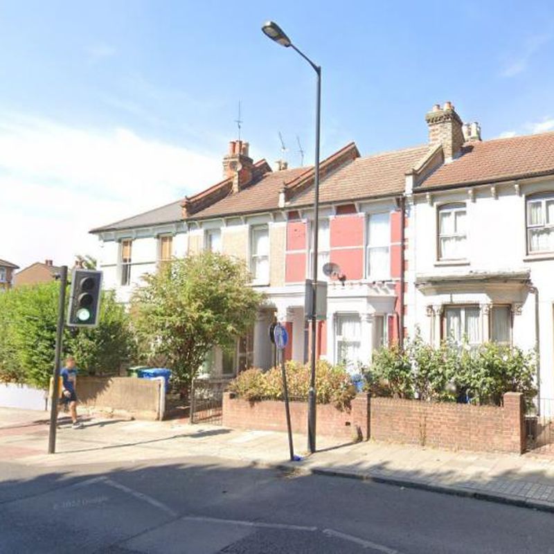 4 Bed House Grove Vale London SE22 - Truepenny's East Dulwich