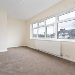 Rent 3 bedroom flat in Chatham