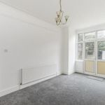 Rent 4 bedroom flat in Ilford
