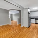 Rent 2 bedroom apartment of 1190 m² in Bronxville
