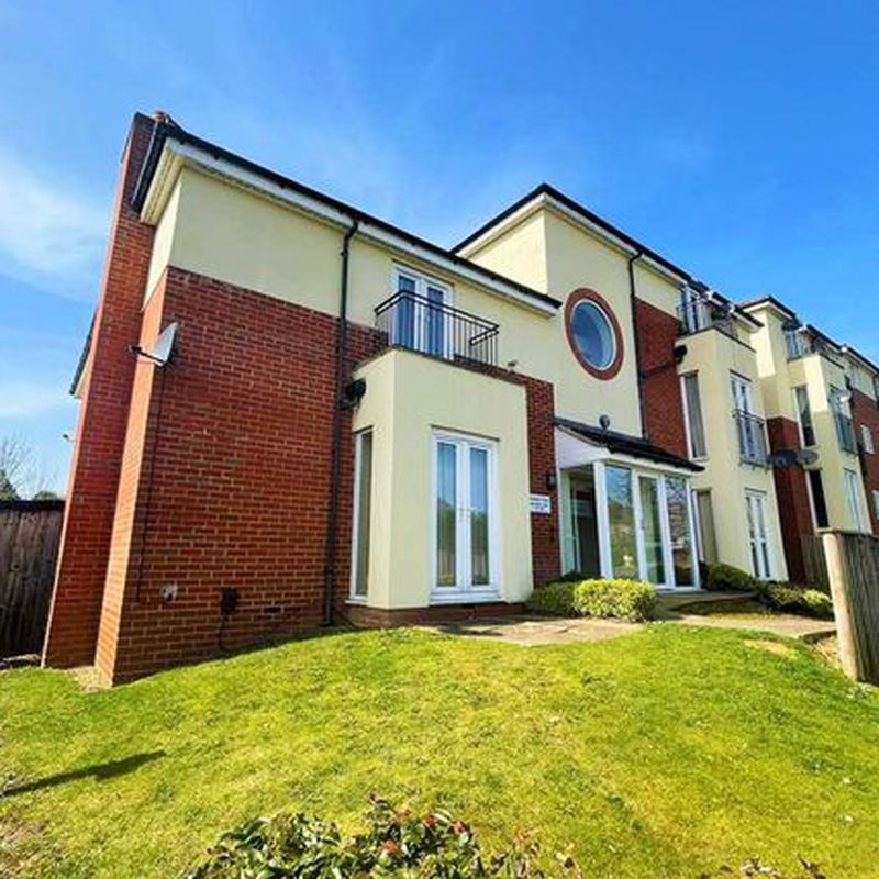 Flat to rent in Aqueduct Road, Shirley, Solihull B90 Major's Green