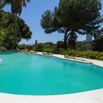 Rent 6 bedroom house of 750 m² in Marbella