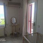 Rent 3 bedroom house of 212 m² in Peraia