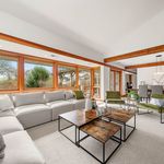 Rent 4 bedroom house of 264 m² in Bellevue