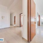Rent 5 bedroom apartment of 204 m² in Rome