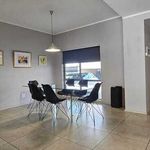 Rent 3 bedroom apartment of 180 m² in Johannesburg