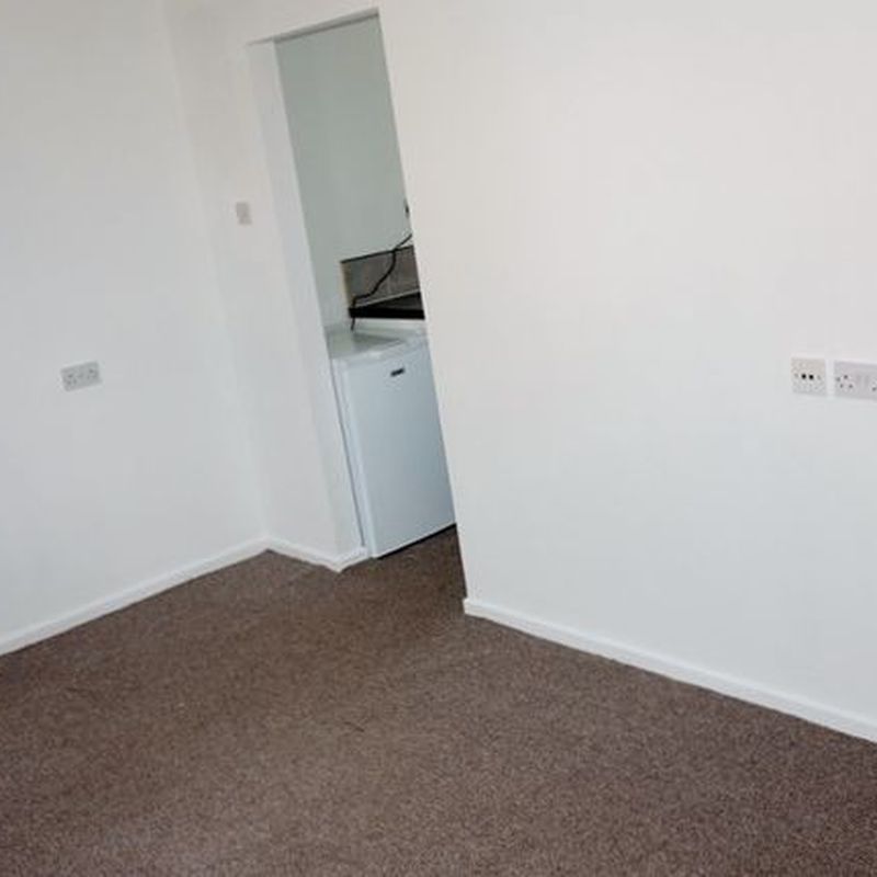Flat to rent in Oak Close, Burbage, Leicester LE10 Sketchley