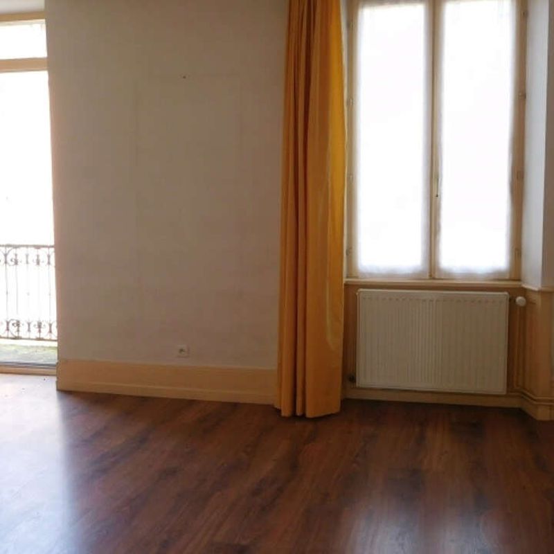Location appartement 3 pièces 63 m² Belfort (90000)