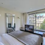 Appartement de 65 m² avec 3 chambre(s) en location à Paris