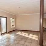 Rent 5 bedroom house of 600 m² in Witbank