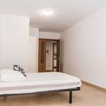 Rent a room of 100 m² in Xàtiva