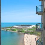 Rent 2 bedroom apartment of 1290 m² in Chicago