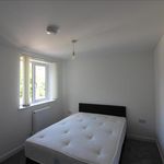 Rent 2 bedroom apartment in Bradford
