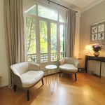 Rent 4 bedroom apartment of 230 m² in Paris