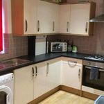 Rent 4 bedroom apartment in Leeds