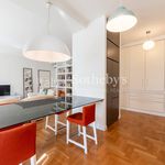 Affitto 5 camera appartamento di 130 m² in Verona