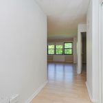 Rent 1 bedroom apartment of 69 m² in Staten Island