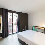 Rent a room of 72 m² in Barcelona