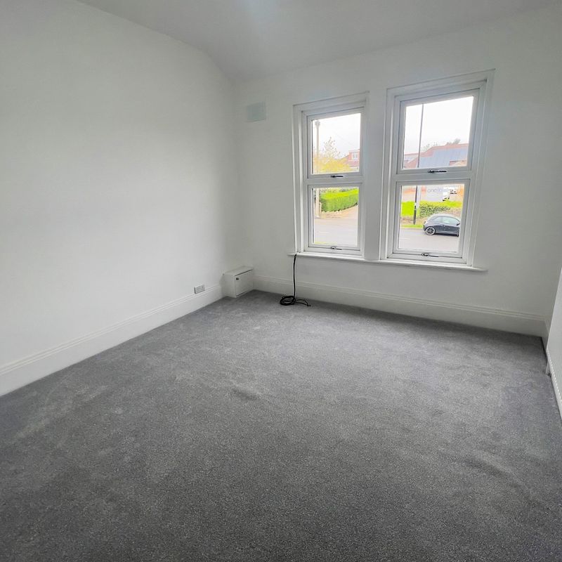 2 Bed Flat New Totley
