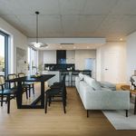 Appartement de 1194 m² avec 3 chambre(s) en location à Montréal