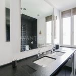 Rent 4 bedroom apartment of 96 m² in Neuilly-sur-Seine