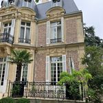 Maison de 1000 m² avec 20 chambre(s) en location à Croissy-sur-Seine