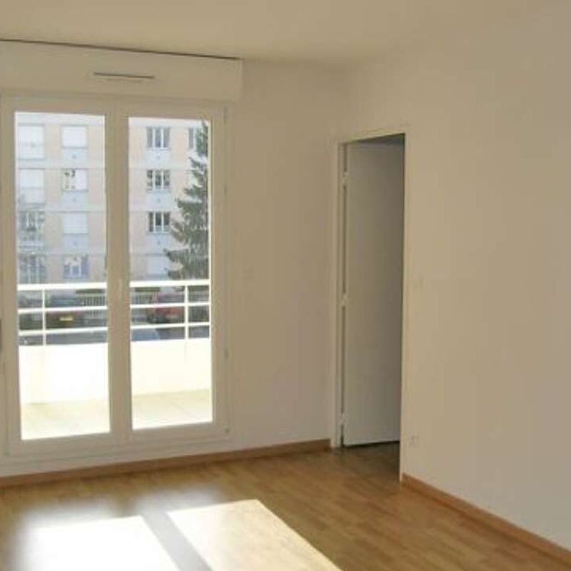 Location appartement 2 pièces 33 m² Clermont-Ferrand (63000)